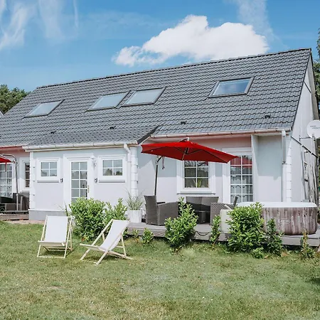 Prázdninový dům Ferienhaeuser Insel Usedom Haus Milo 5 - Blick Aufs Achterwasser! Whirlpool Und Sauna *